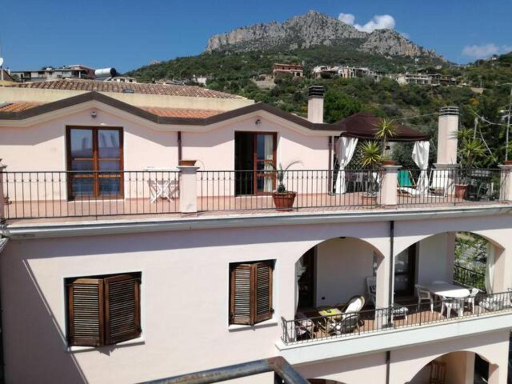 Ferienwohnung Attico Panoramico Sul Mare Santa Maria Navarrese Exterior foto